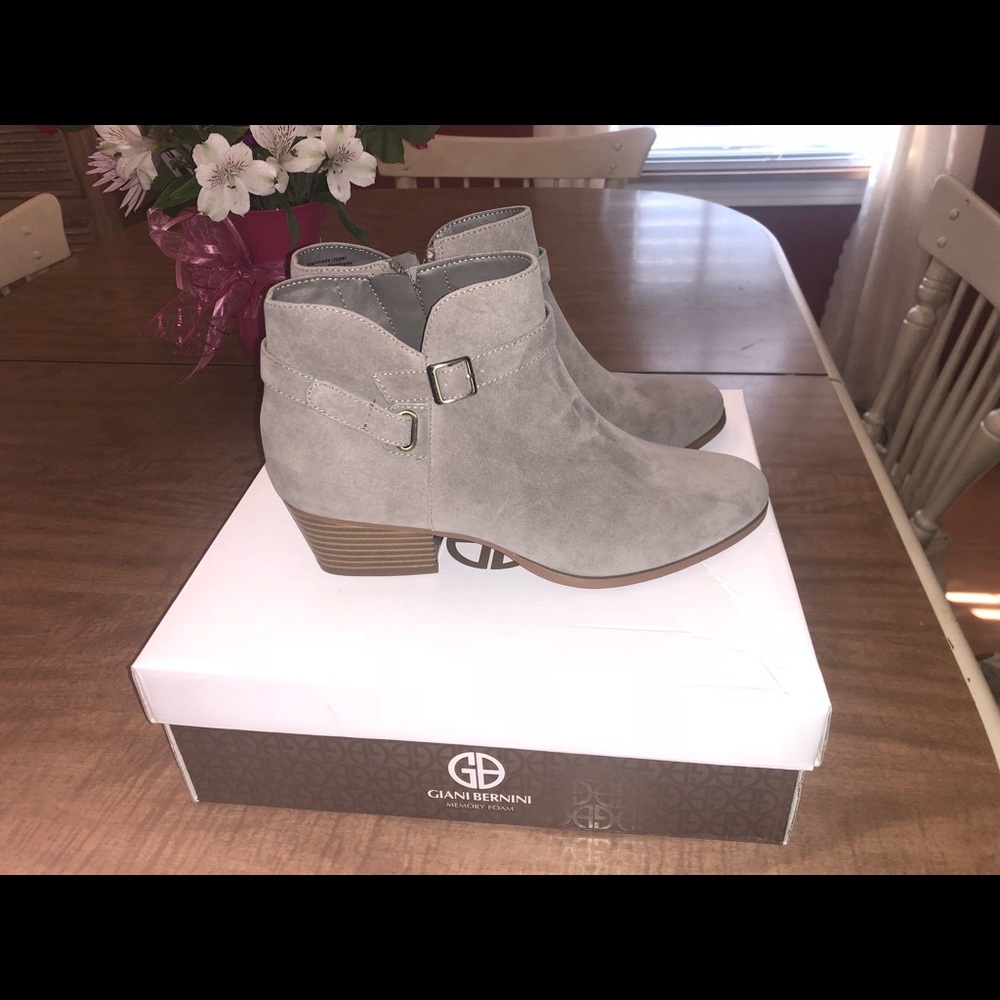 Giani Bernini boots mushroom color.